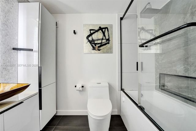 430 Golden Isles Dr 201, Hallandale Beach, FL 33009