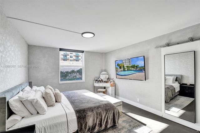 430 Golden Isles Dr 201, Hallandale Beach, FL 33009