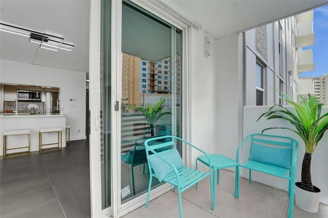 430 Golden Isles Dr 201, Hallandale Beach, FL 33009