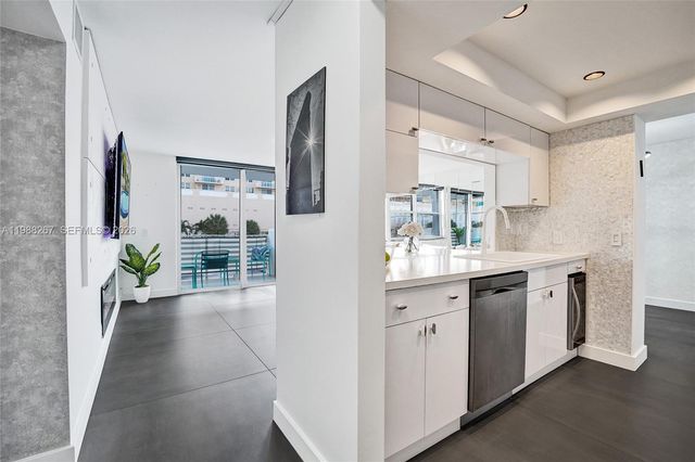 430 Golden Isles Dr 201, Hallandale Beach, FL 33009