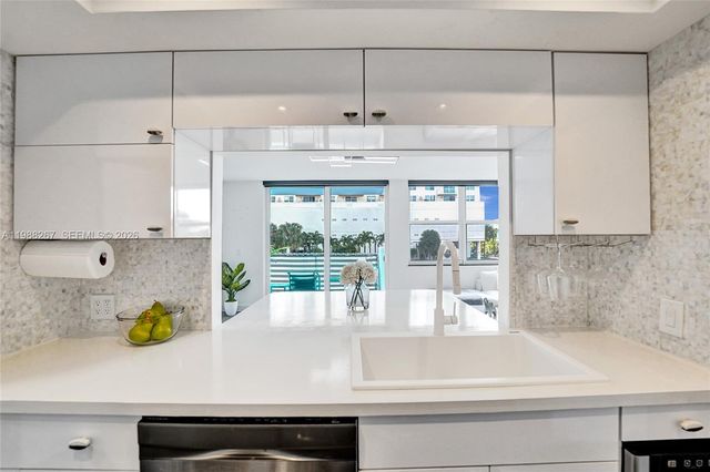 430 Golden Isles Dr 201, Hallandale Beach, FL 33009