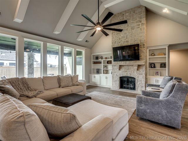 16401 S 1st West Avenue, Glenpool, OK 74033