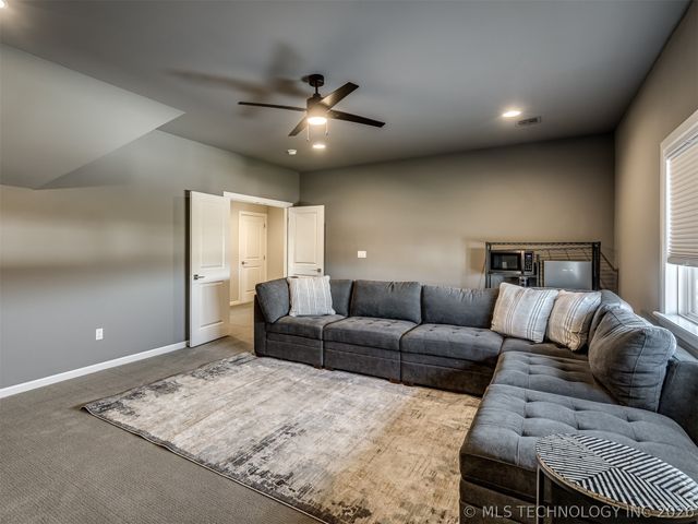 16401 S 1st West Avenue, Glenpool, OK 74033