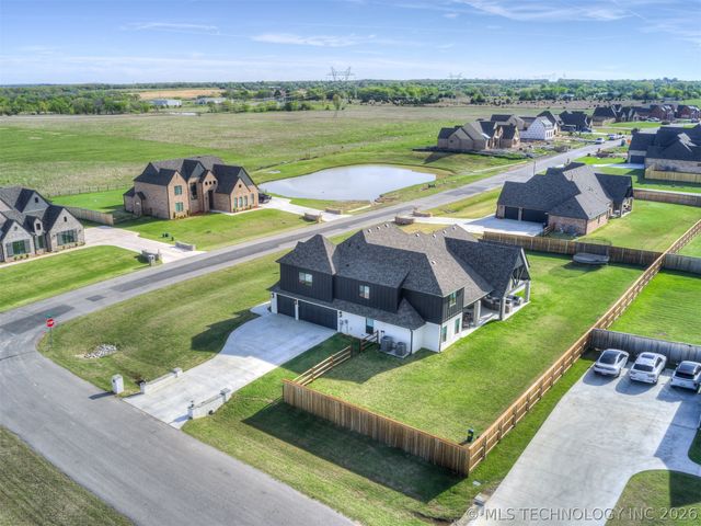16401 S 1st West Avenue, Glenpool, OK 74033