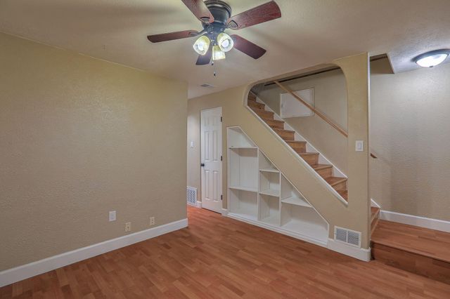 415 Amherst Drive SE, Albuquerque, NM 87106