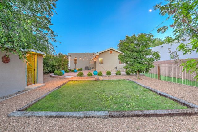 415 Amherst Drive SE, Albuquerque, NM 87106