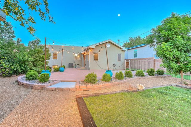 415 Amherst Drive SE, Albuquerque, NM 87106