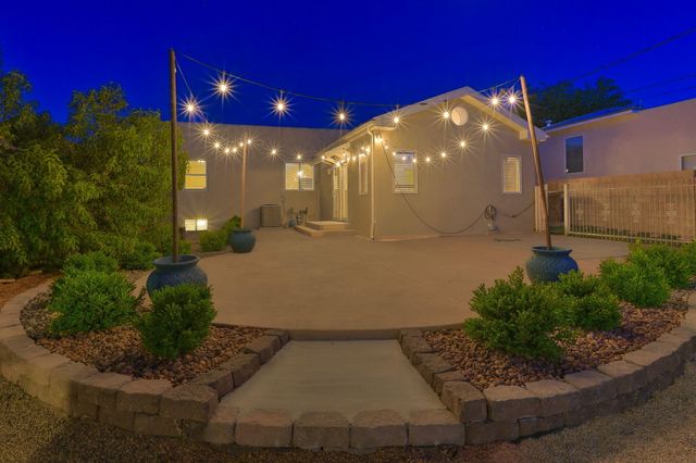 415 Amherst Drive SE, Albuquerque, NM 87106