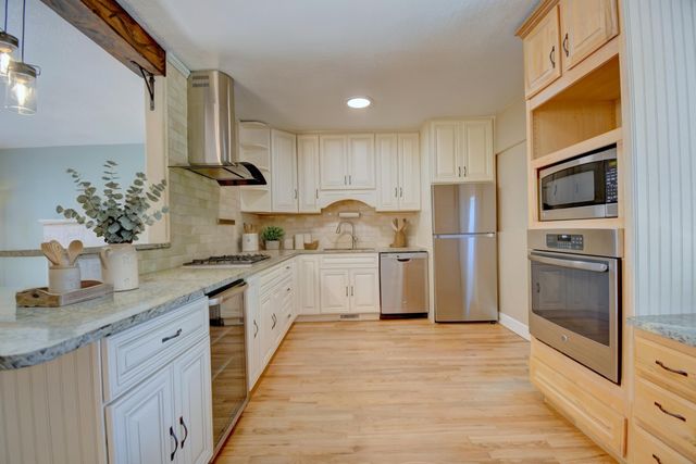 415 Amherst Drive SE, Albuquerque, NM 87106