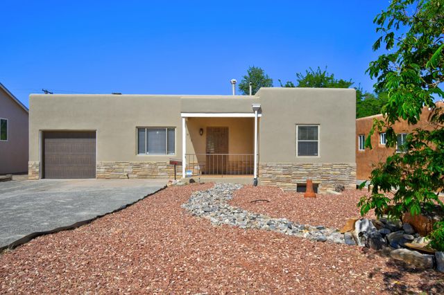 415 Amherst Drive SE, Albuquerque, NM 87106