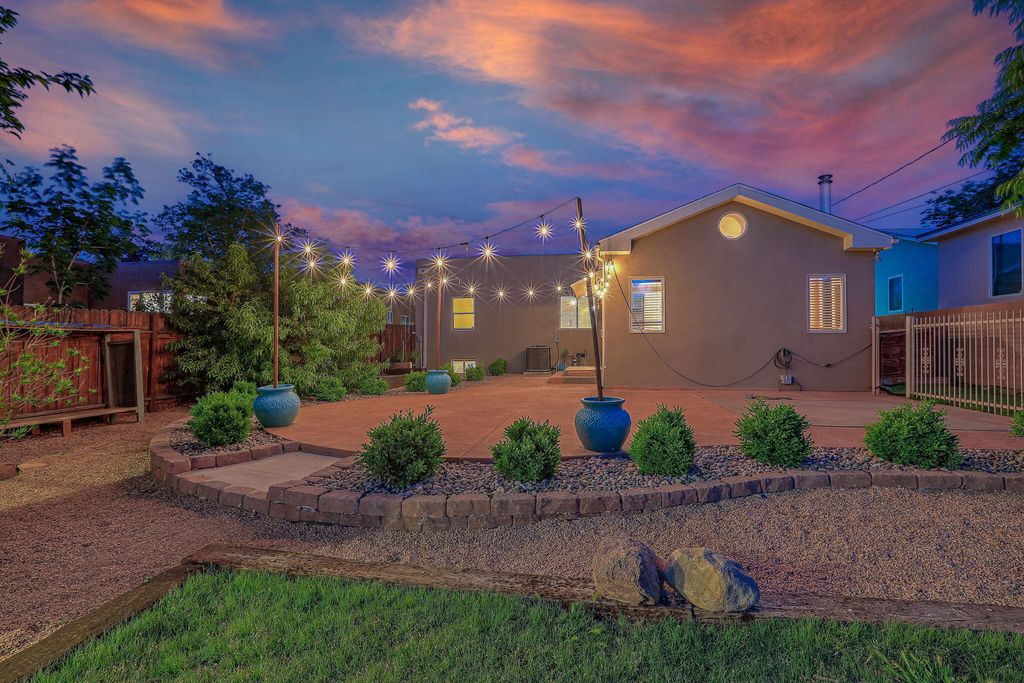 415 Amherst Drive SE, Albuquerque, NM 87106