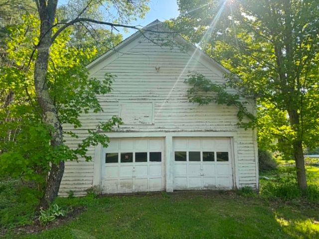 16 Bird Street, Poultney, VT 05764