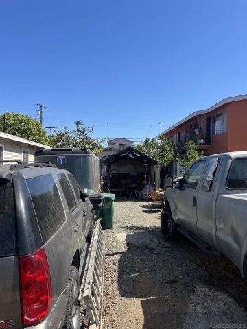 2062-64 Irving St, San Diego, CA 92113