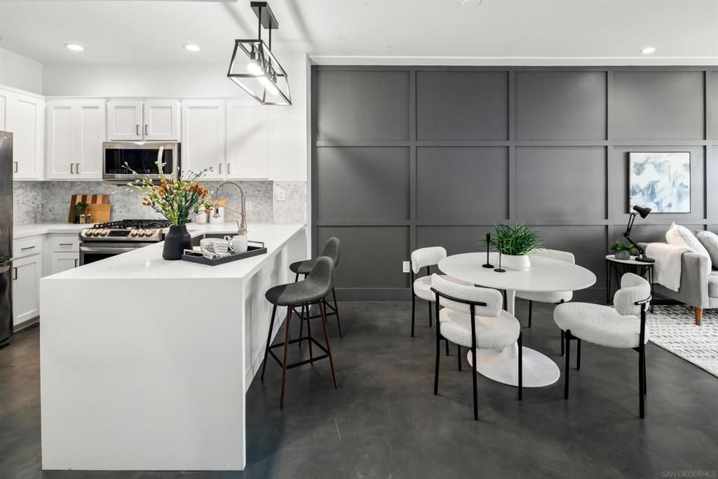 450 J 5151, San Diego, CA 92101 — photo 2