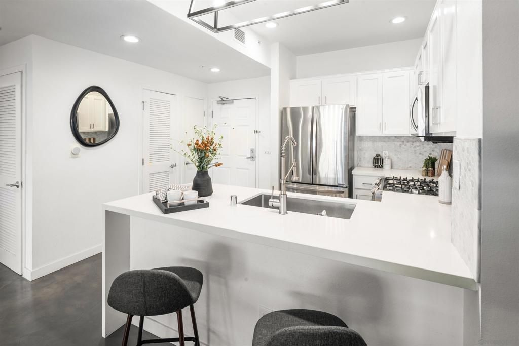 450 J 5151, San Diego, CA 92101 — photo 5