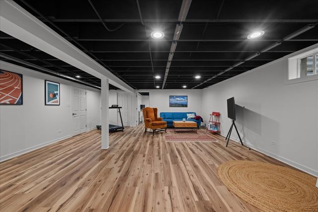 1316 S 4th Street, St. Charles, IL 60174