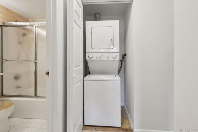 24 Carhart Avenue 210, White Plains, NY 10605