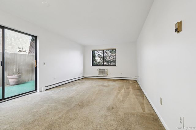 24 Carhart Avenue 210, White Plains, NY 10605