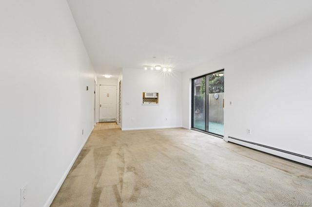 24 Carhart Avenue 210, White Plains, NY 10605