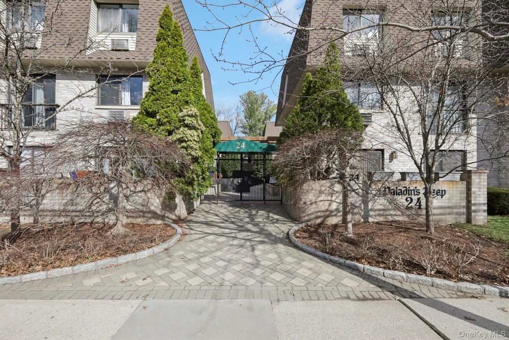 24 Carhart Avenue 210, White Plains, NY 10605