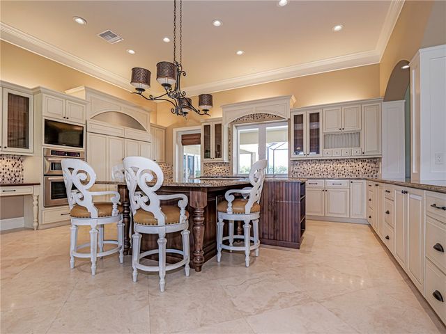 6655 Carson Trail Drive, Vero Beach, FL 32967