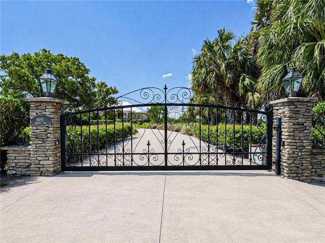 6655 Carson Trail Drive, Vero Beach, FL 32967