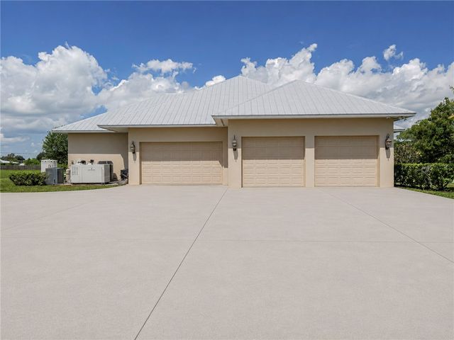 6655 Carson Trail Drive, Vero Beach, FL 32967