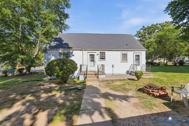 3200 Manorcrest Rd, Richmond, VA 23234