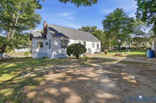 3200 Manorcrest Rd, Richmond, VA 23234