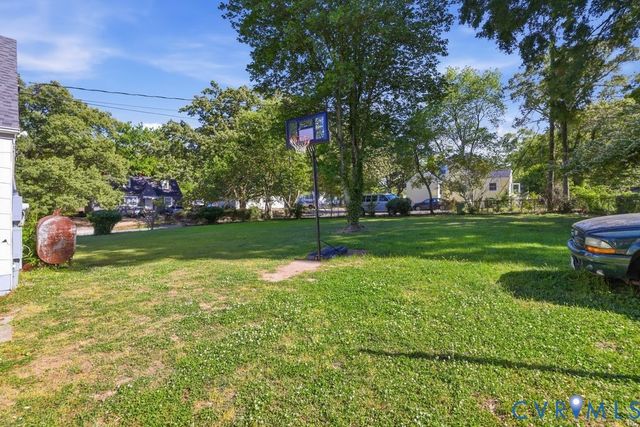 3200 Manorcrest Rd, Richmond, VA 23234