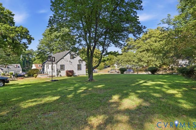3200 Manorcrest Rd, Richmond, VA 23234