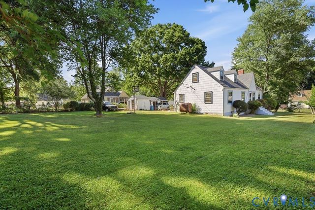 3200 Manorcrest Rd, Richmond, VA 23234