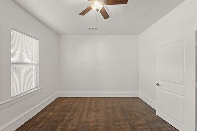 929 S Rosemont Avenue, Dallas, TX 75208