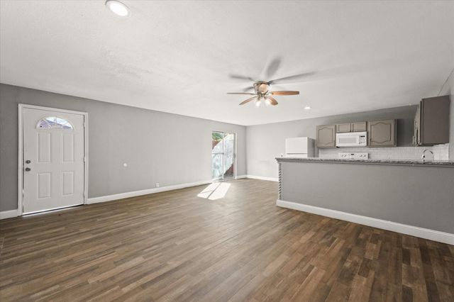 929 S Rosemont Avenue, Dallas, TX 75208