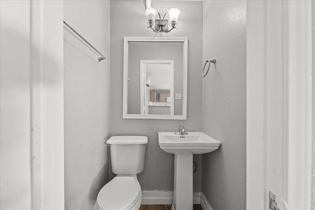 929 S Rosemont Avenue, Dallas, TX 75208