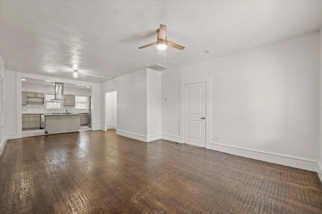 929 S Rosemont Avenue, Dallas, TX 75208
