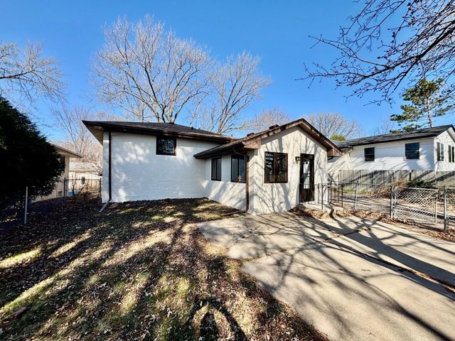 130 17th Avenue N, South Saint Paul, MN 55075