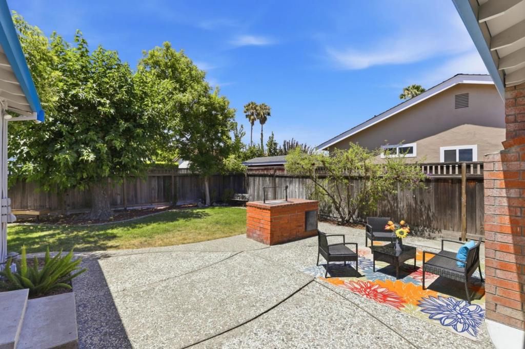 Image 21 of property listing at 5897 Erskine Court, San Jose, CA 95123