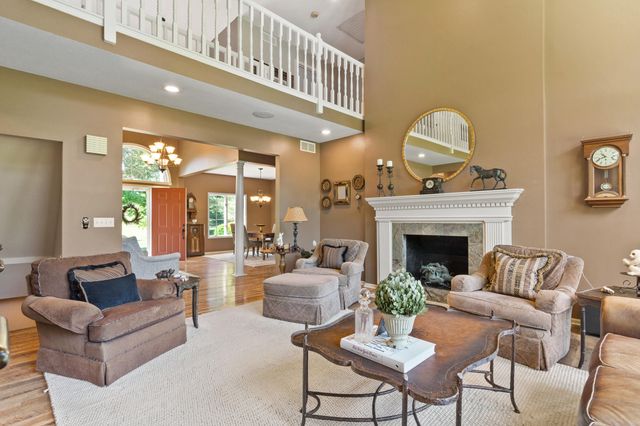 4700 E DEER NOLL RD, Columbia, MO 65201