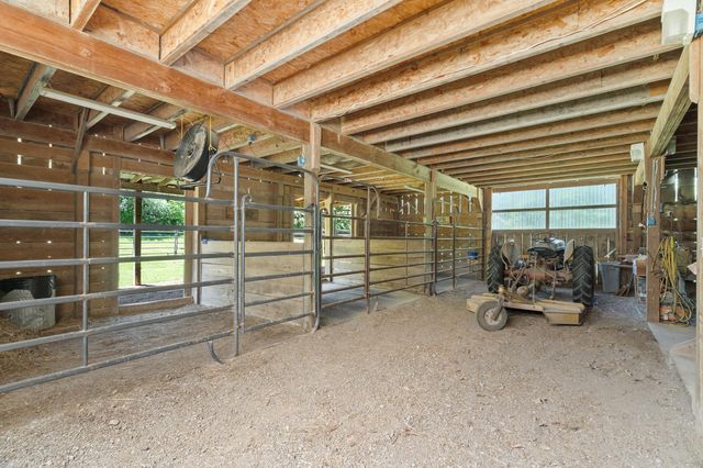 4700 E DEER NOLL RD, Columbia, MO 65201