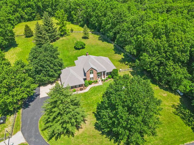 4700 E DEER NOLL RD, Columbia, MO 65201