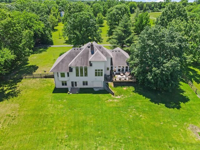 4700 E DEER NOLL RD, Columbia, MO 65201