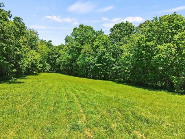 4700 E DEER NOLL RD, Columbia, MO 65201