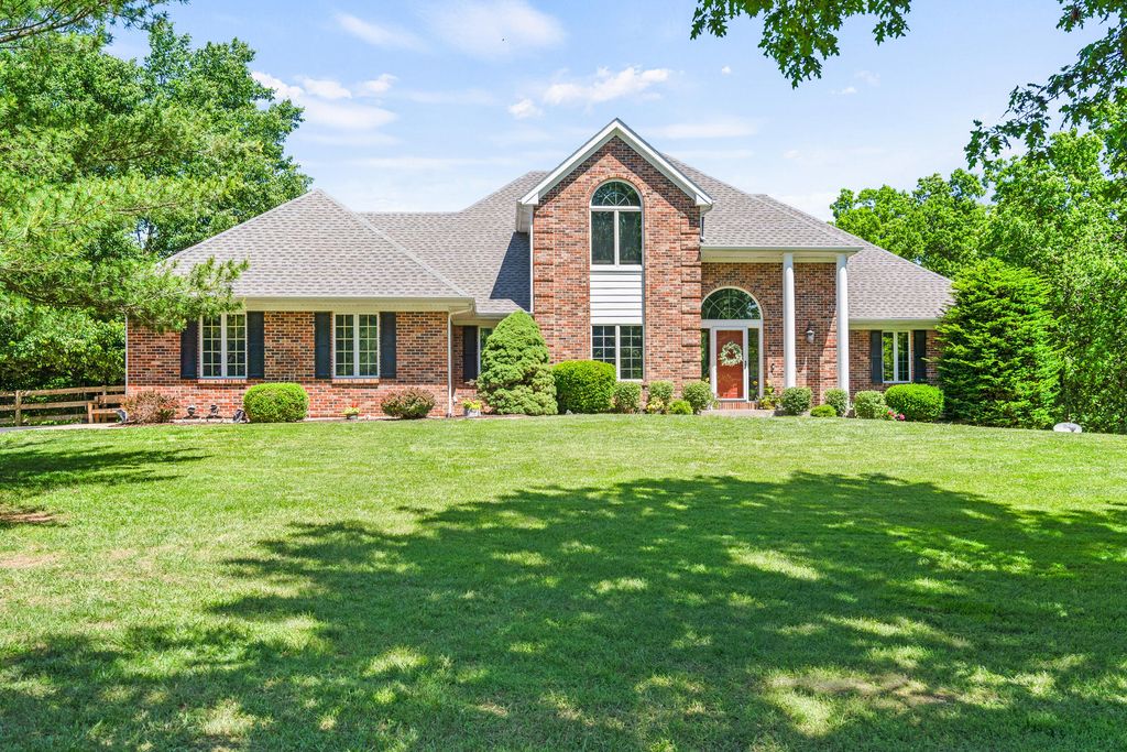4700 E DEER NOLL RD, Columbia, MO 65201