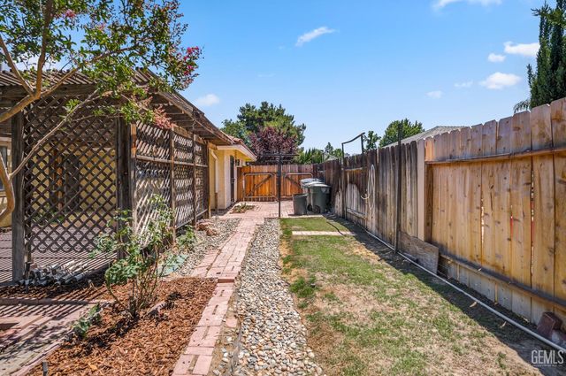 14412 Culiacan Avenue, Bakersfield, CA 93314