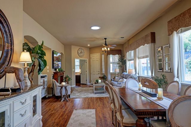 3319 Corinthian Ln, Auburn, CA 95603
