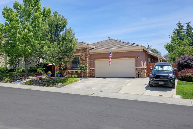 3319 Corinthian Ln, Auburn, CA 95603