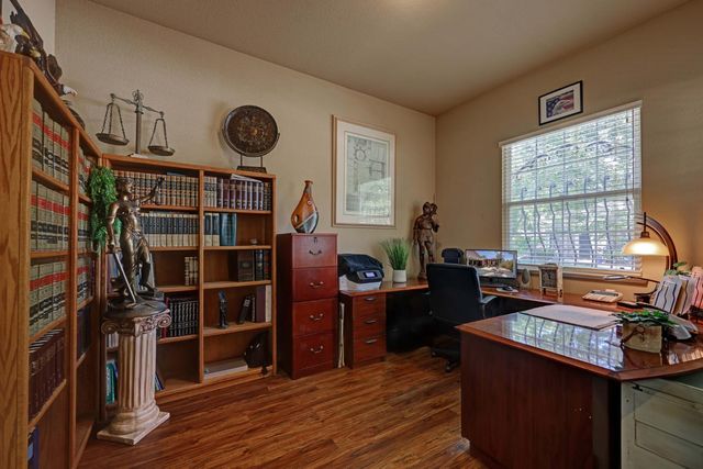 3319 Corinthian Ln, Auburn, CA 95603