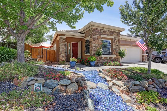 3319 Corinthian Ln, Auburn, CA 95603