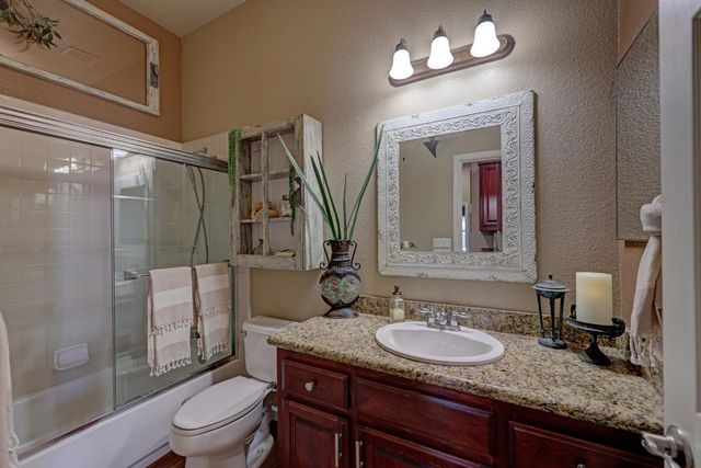 3319 Corinthian Ln, Auburn, CA 95603